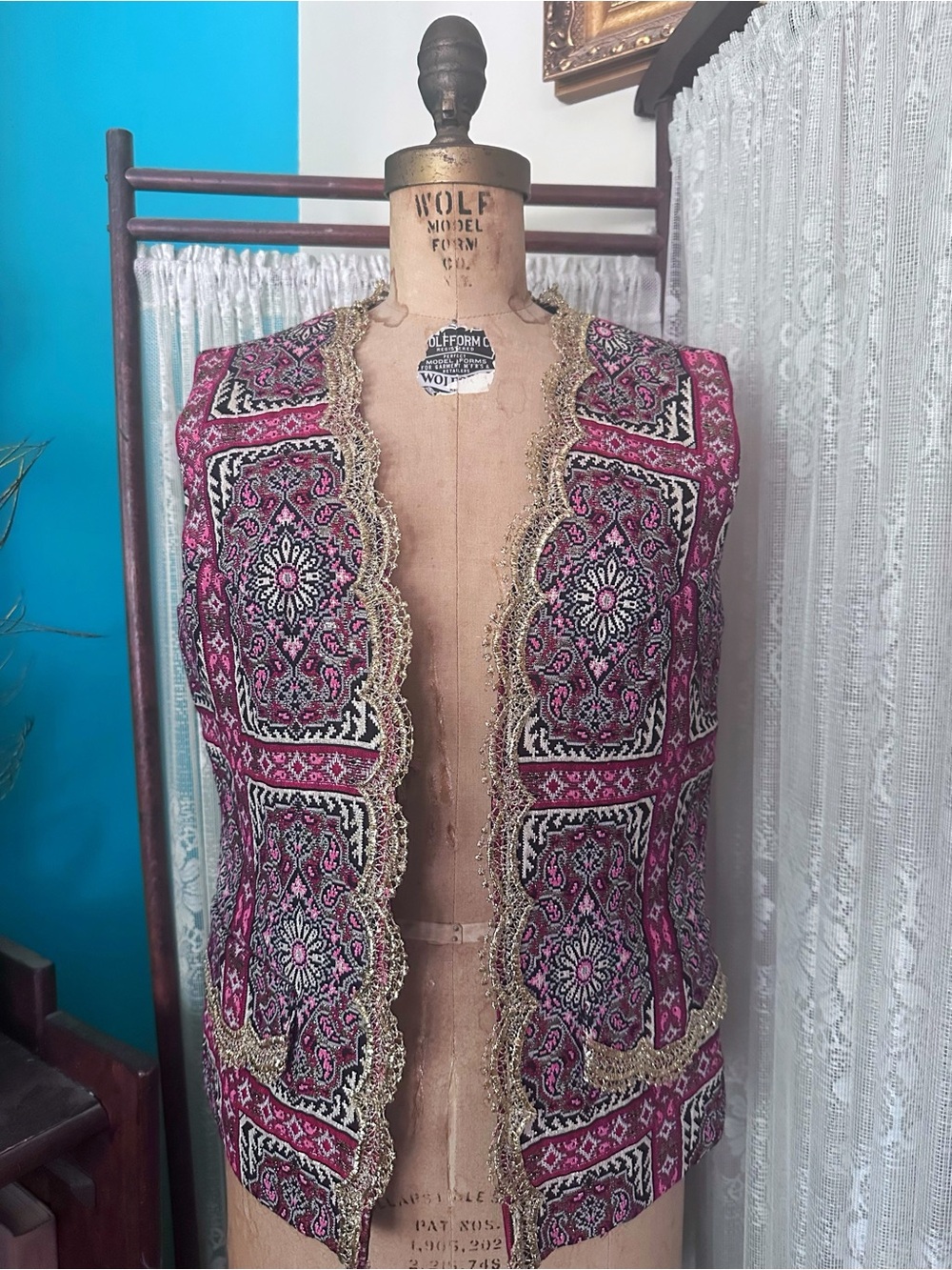 Vintage Rich Reds Indian Baroque Embroidered Bohemian Vest Waistcoat Size S/M